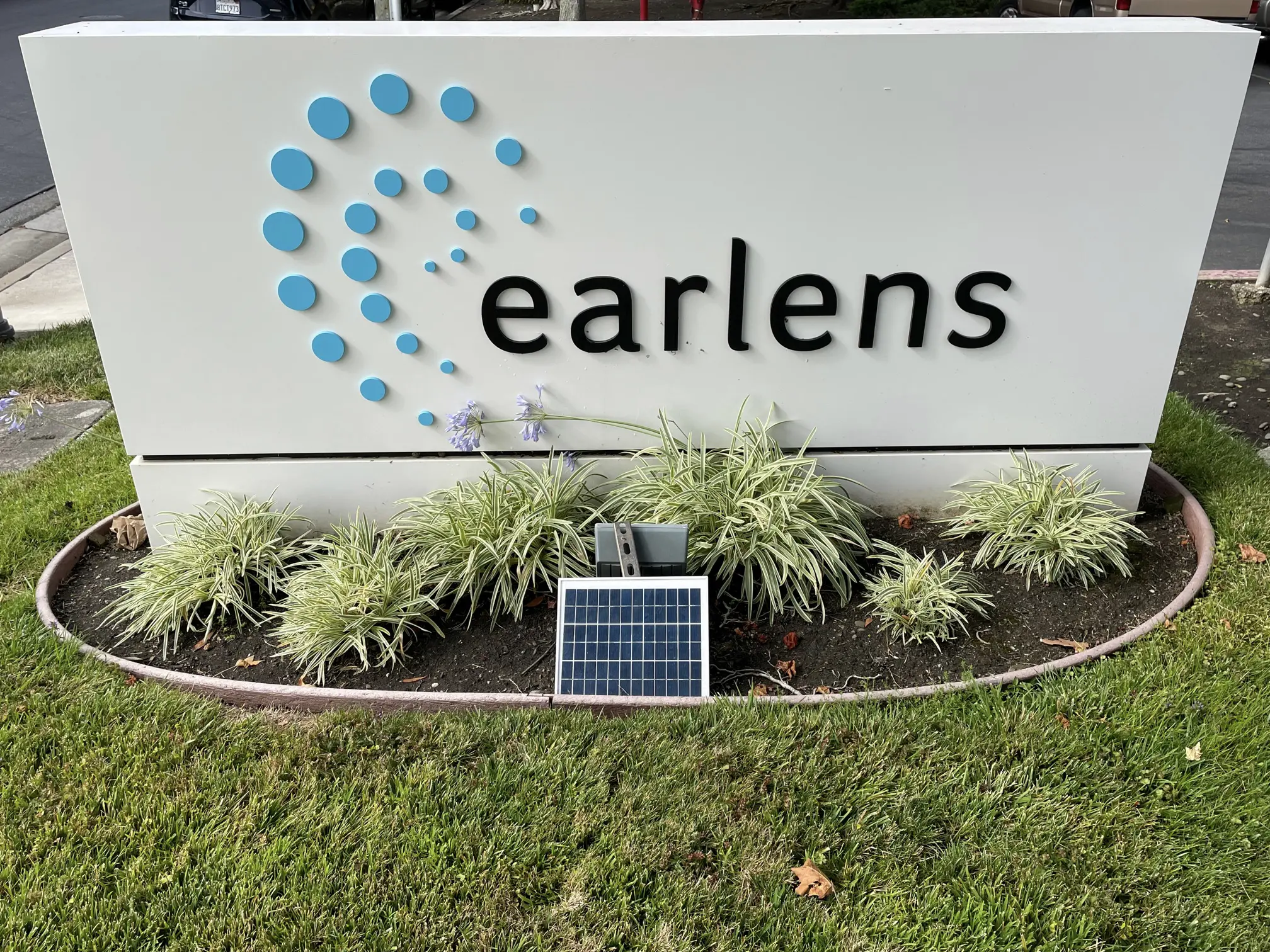 earlens office sign